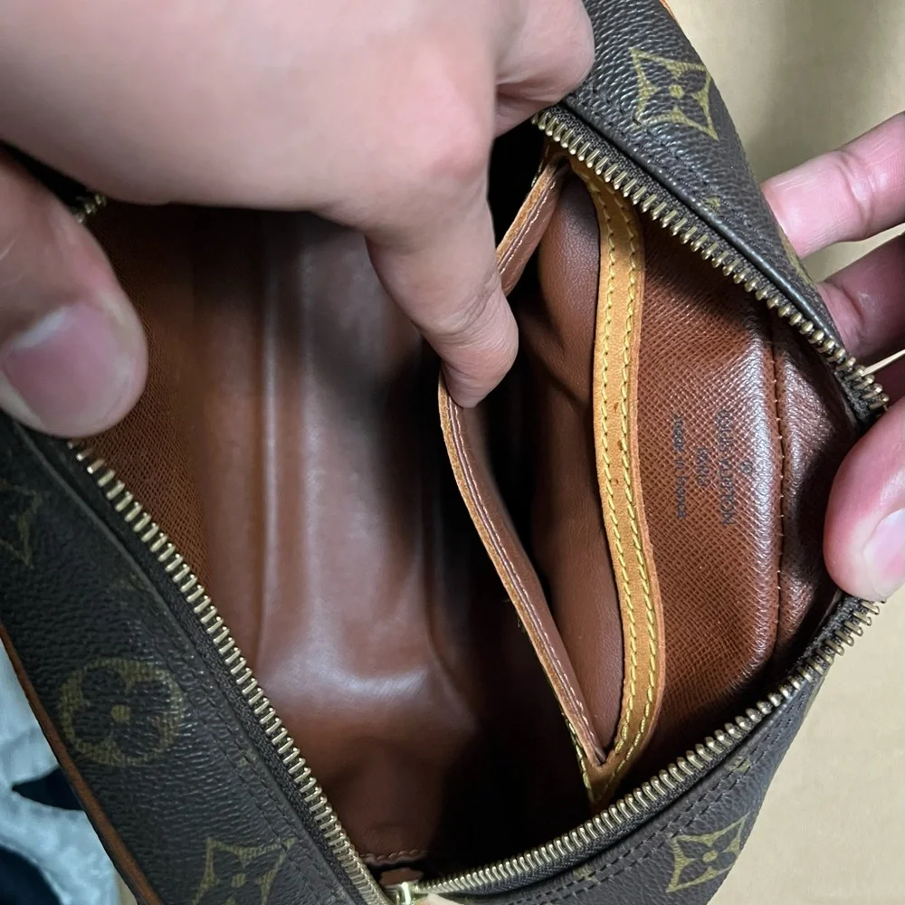 Louis Vuitton Blois Vintage Crossbody bag